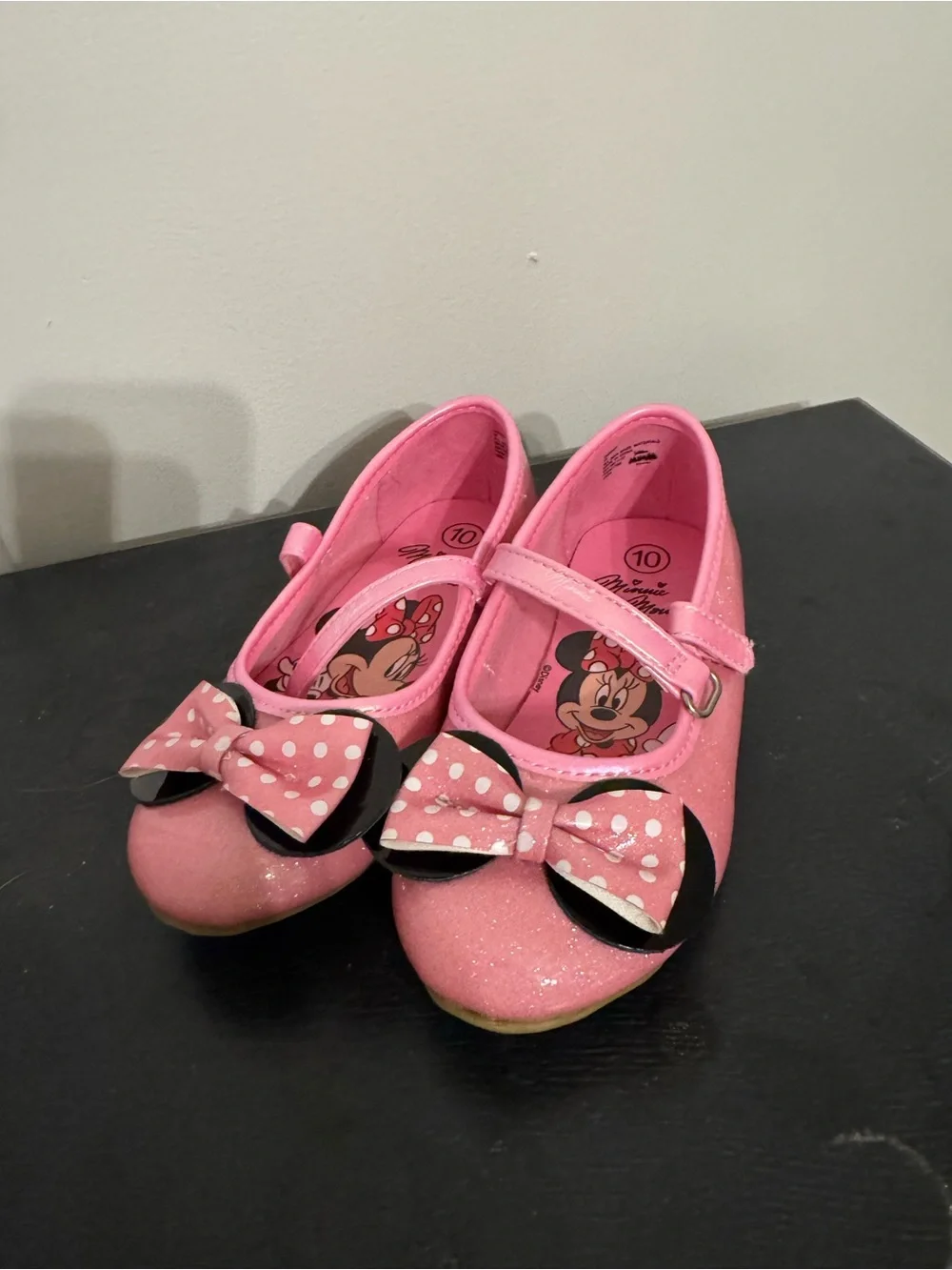 Minnie Mouse pink bow Shoes